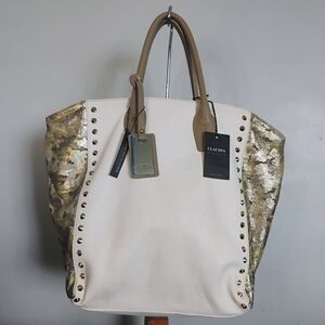 CLAUDIA FIRENZE White Italian Leather and Gold Pallet Camo Studed Bag